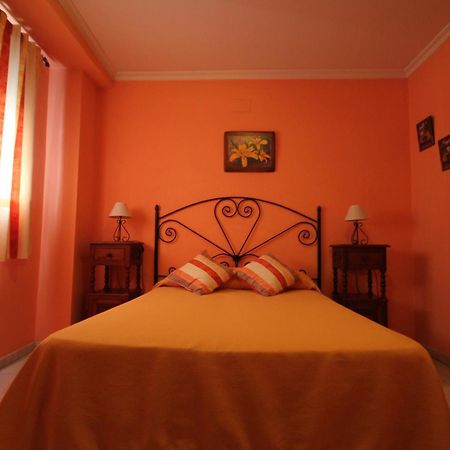 Hostal Niza San Juan Del Puerto Room photo