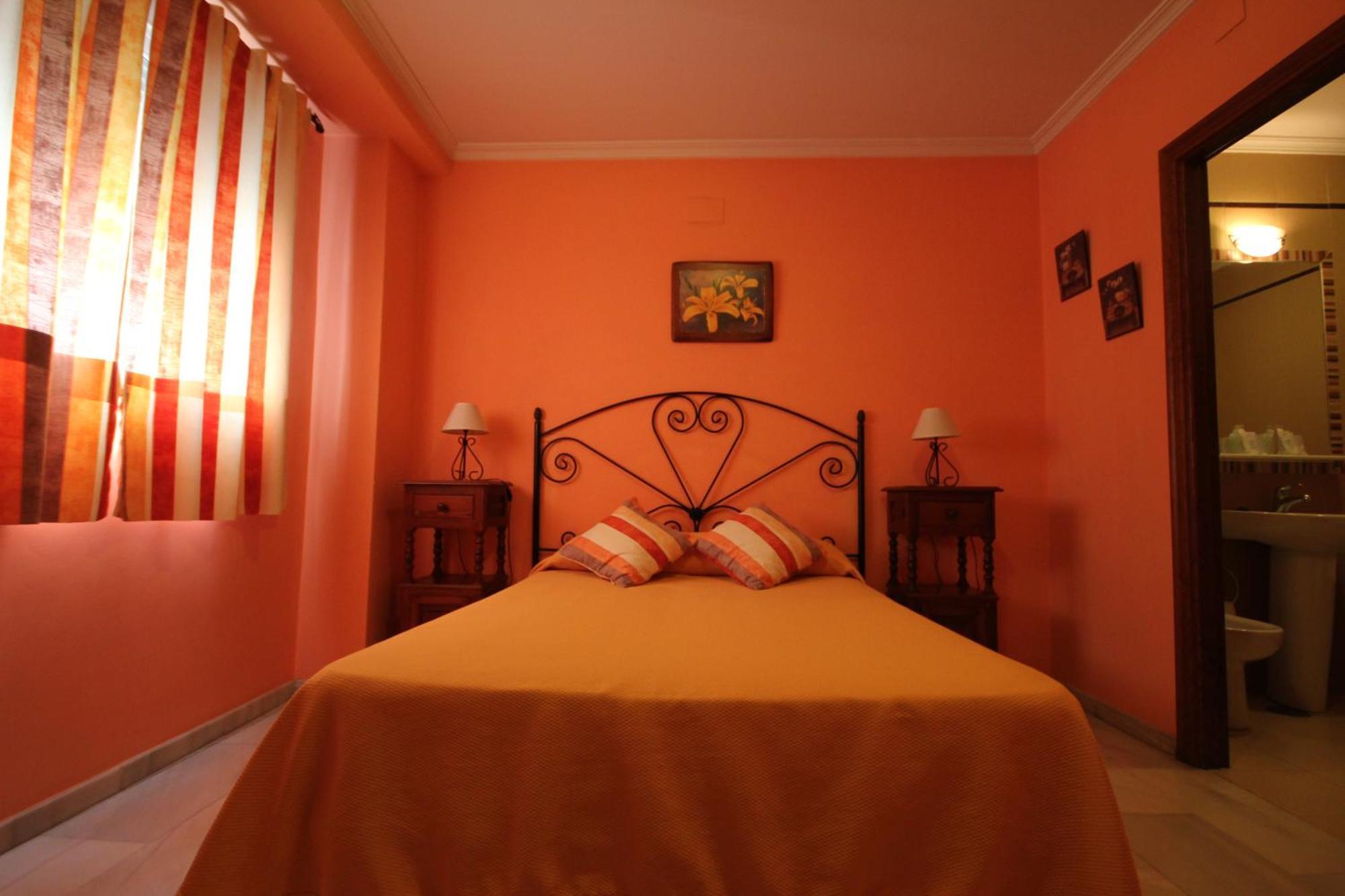 Hostal Niza San Juan Del Puerto Room photo